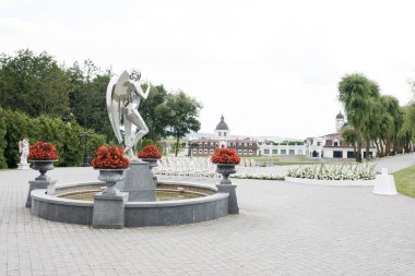 Ukrayna 'da güzel bir park ve çeşme
