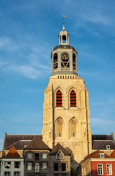 Imagem Vertical Igreja Sint Gertrudis Cidade Bergen Zoom Brabante Norte — Fotografia de Stock