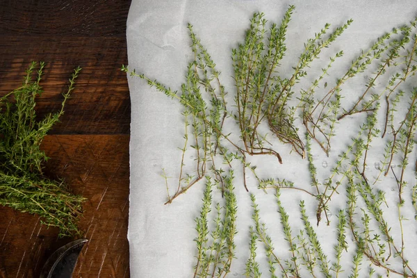 Thyme Harvested Placed Sheet Drying Preserving Later Use — Zdjęcie stockowe