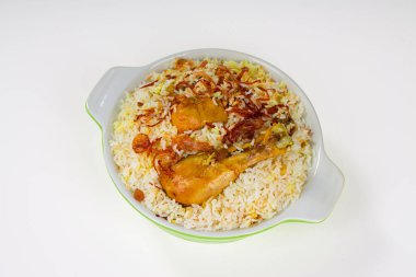 Tavuk biryani, kerala stili tavuk dhum biryani jeera pilavı ve baharatla yapılır. .