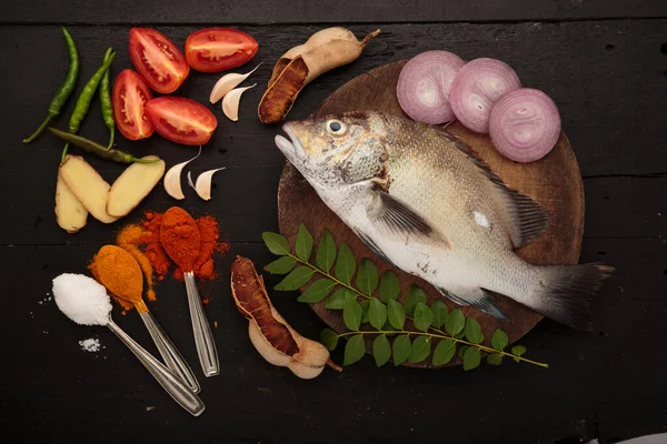 Fresh Raw Fish Food Ingredients Traditional Kerala Style Fish Curry — Zdjęcie stockowe