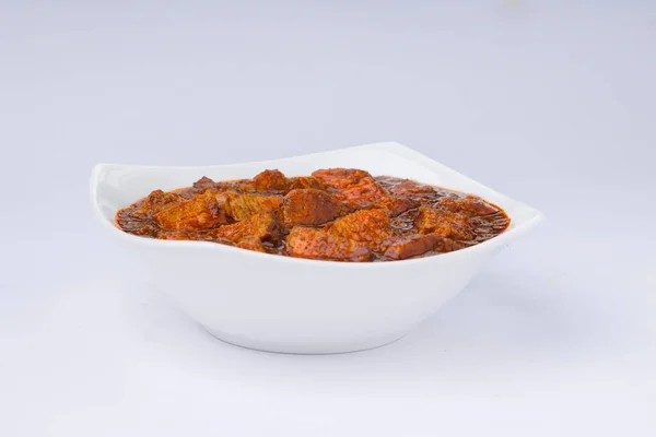 Carne Vită Masala Sau Curry Rețetă Casă Aranjată Castron Alb — Fotografie, imagine de stoc