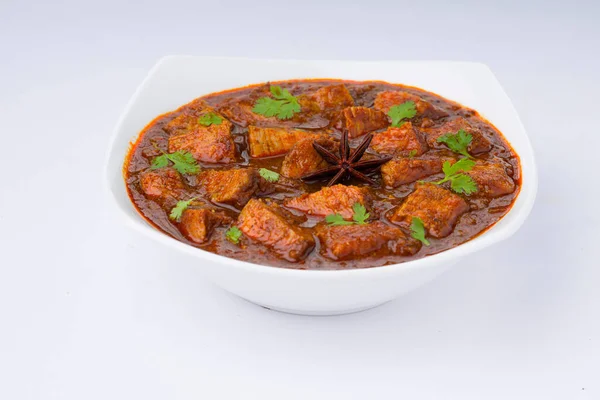 Beef Masala Curry Receita Caseira Dispostos Tigela Branca Decorado Com — Fotografia de Stock