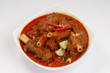 Körili koyun eti veya körili kuzu eti, baharatlı Hint mutfağı..