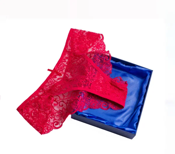 Kırmızı kadın iç çamaşırı. Beyaz, izole bir arkaplanda.