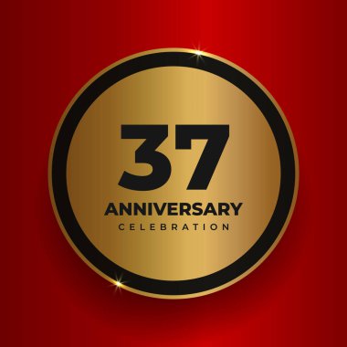 37 'nci yıl dönümü kutlamaları. 37. yıldönümü partisinin poster şablonunu kutluyoruz. Kırmızı kare arkaplan üzerinde sayılar ve metin olan vektör altın çember. Vektör illüstrasyonu
