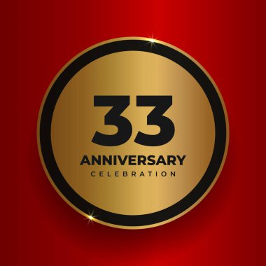 33 'üncü yıl dönümü kutlamaları. 33. yıldönümü partisinin poster şablonunu kutluyoruz. Kırmızı kare arkaplan üzerinde sayılar ve metin olan vektör altın çember. Vektör illüstrasyonu