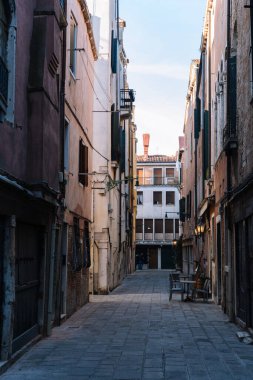İtalya 'da sessiz Venedik sokakları