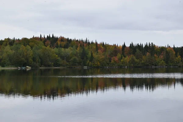 Λίμνη Carr Φθινόπωρο Sainte Apolline Κεμπέκ Καναδάς — Φωτογραφία Αρχείου