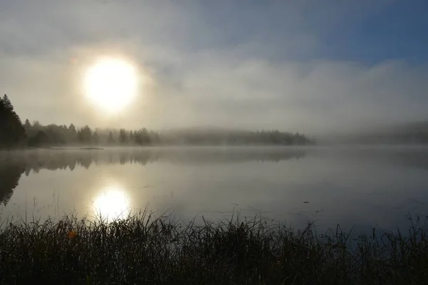 秋天的早晨 加拿大魁北克圣阿波罗线湖畔 — 图库照片