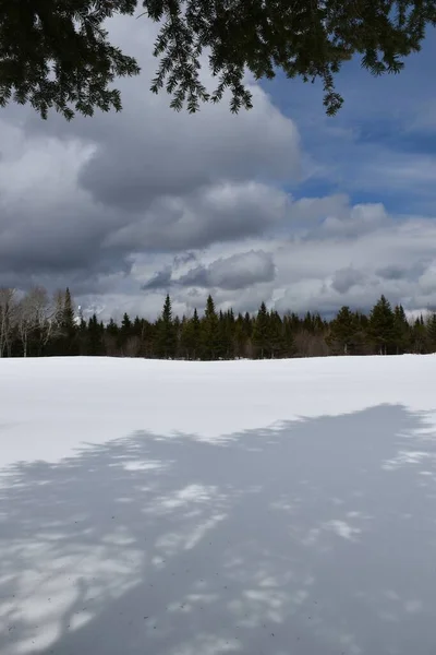 Cielo Nuvoloso Una Giornata Primaverile Sainte Apolline Quebec Canada — Foto Stock