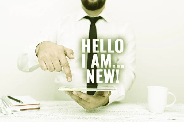 Señal de escritura a mano Hello I Am New. Foto conceptual utilizada como saludo o para iniciar una conversación telefónica Presentando tecnología de comunicación Smartphone Voz y videollamadas —  Fotos de Stock