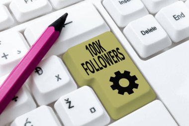 Kavramsal başlık 100 bin takipçi. Instagram Daktilo Oluşturan Şirket Belgeleri, Soyut Hız Daktilo Fikirleri 'nde birini takip eden kişi sayısı