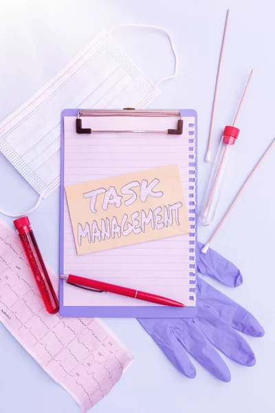 Text sign showing Task Management. Word Written on the process of managing a task through its life cycle Writing Important Medical Notes Laboratory Testing Of New Virus Medicine — Stock Photo, Image