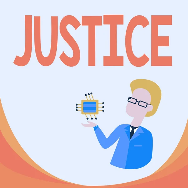 コンセプトは「正義」。競合する請求や課題のインターネットの概念公平な調整立ちと新しい技術を示すコンピュータマイクロチップを保持する男の図面. — ストック写真