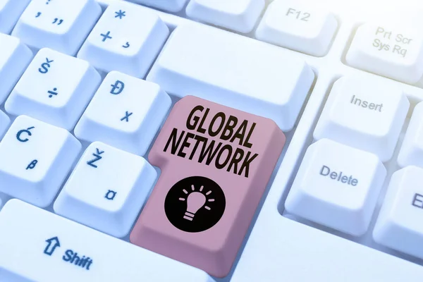 Global Network işaretini gösteren bir ilham kaynağı. Tüm Dünya 'yı çevreleyen, etkileşimli yeni web sitesi oluşturan, programlama kodlarını düzenleyen herhangi bir iletişim sistemini algıla — Stok fotoğraf