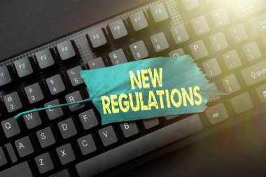 İlham veren yeni düzenlemeleri gösteren metin. Ticari fikir yönetmeliği genellikle kurallar tarafından kullanılan faaliyetleri kontrol eder. Yeni İş Mesajı Yazma, Piyasa Stratejileri Yazma Özeti