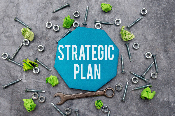 Handwriting text Strategic Plan. Conceptual photo A process of defining strategy and making decisions New Concept Brainstoming Maintenance Planning Creative Thought Toss Idea