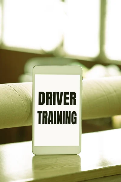 Segno di scrittura a mano Driver Training. Approccio commerciale corso di studio che insegna come guidare un veicolo Pensare nuove idee luminose Rinnovare la creatività e l'ispirazione — Foto Stock