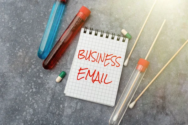 비즈니스 메일 (Business Email) 은 비즈니스 이메일을 가리키는 말이다. 특정하게 사용하는 이메일에 대 한 귀하의 사업 기술 의학 연구소 시험 및 Ifections 분석 — 스톡 사진