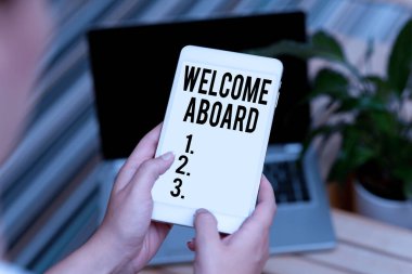 Görüntüleme metni yazılıyor Gemiye hoş geldiniz. İnsanları Bir Araya Bağlayan Ses ve Video Çağrı Yetenekleri İstenen Kişiye Selamlar İş Yaklaşımı