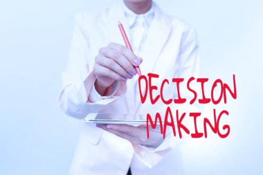 İlham, karar verme işaretini gösteriyor. Teknolojik Gelişmeyi Tartışan Yeni Teknoloji Fikirleri sunumu iki ya da daha fazla olasılık arasında karar verme eylemi