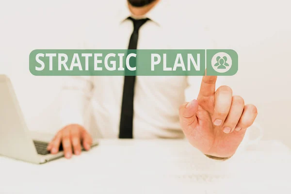 Ispirazione che mostra segni Piano Strategico. Approccio di business Un processo di definizione della strategia e di prendere decisioni Remote Office Work Online Presenting Business Plan and Designs — Foto Stock