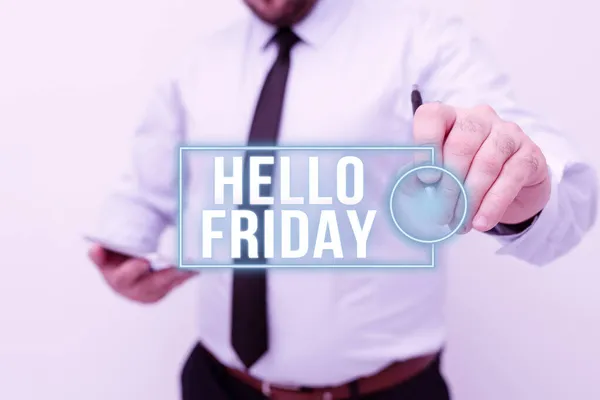 Написання тексту Hello Friday. Бізнес-огляд використовується, щоб висловити щастя від початку свіжого тижня представляючи нові технологічні ідеї Обговорення технологічного вдосконалення — стокове фото