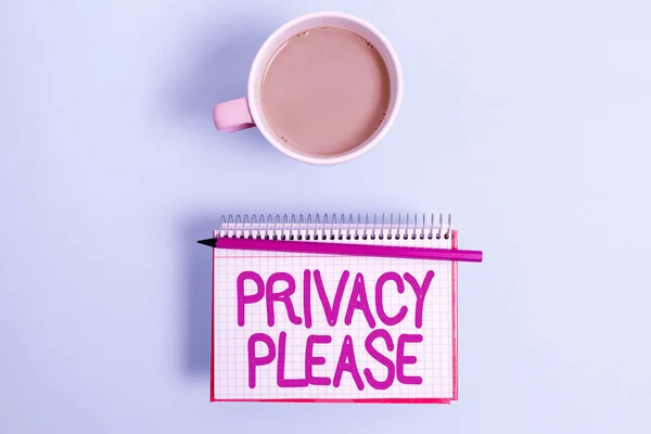 Inspiratie uithangbord Privacy alstublieft. Zakelijke aanpak vragen iemand om uw persoonlijke ruimte te respecteren Laat staan Weergave van verschillende kleuren Sticker Notes Arranged On flatlay Lay Achtergrond — Stockfoto