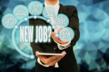 Yeni Görev Sorusu gösterimi yazılıyor. Resmi toplantıda birinin sorduğu sözcük: 