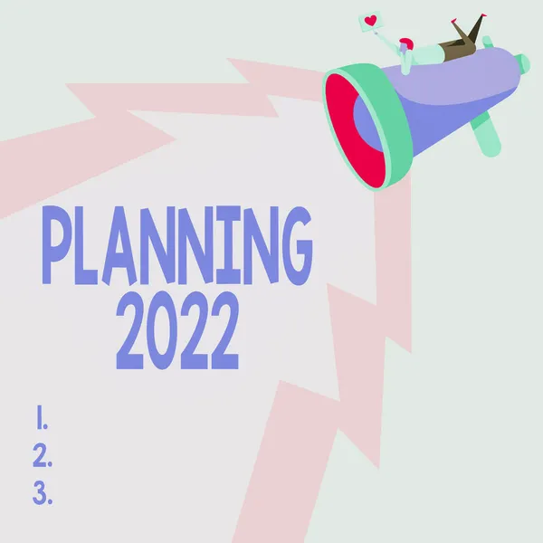 Handschrift Planning 2022. Conceptuele fotoproces van het maken van plannen voor iets volgend jaar Man Drawing On Megaphone Producing Lighting Making Lovely Message. — Stockfoto