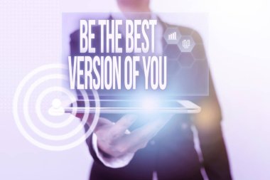 Sergi metni yazmak En İyi Halin Ol. Bayan Takım Elbiseli Sunucu Mobil Aygıt Fütüristik Arayüz Teknolojisi 'nin geliştirildiği yerden uzaklaşma sözcüğü.