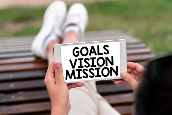 Handschrift Text Goals Vision Mission. Praktischer Planungsprozess des Geschäftsansatzes, der verwendet wird, um die Sprach- und Videotelefonie-Fähigkeiten der Gemeinschaft zu unterstützen, die Menschen miteinander verbinden — Stockfoto