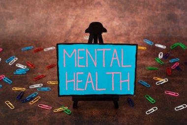 Kavramsal manşet Akıl Sağlığı. Yeni Parlak Fikirler Düşünmek, Yaratıcılık ve İlham Vermek gibi psikolojik durumları göz önüne alındığında,