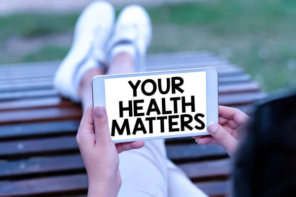 Sağlık sorunlarınızı gösteren bir tabela. İş genel değerlendirmesi iyi sağlık diğer şeyler arasında en önemlidir Ses ve Video Çağrı Yetenekleri İnsanları Birleştirir — Stok fotoğraf