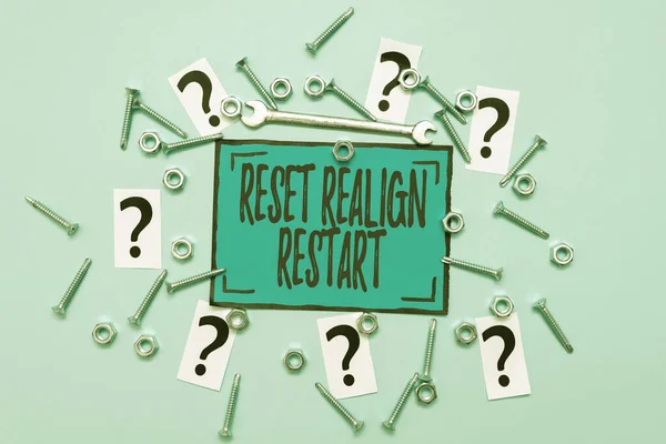 Вдохновение показывает знак Reset Realign Restart. Концепция означает, что аудит жизни поможет вам поставить вещи в перспективе Техническое обслуживание инструментов и оборудования Механический и инженерный ремонт — стоковое фото