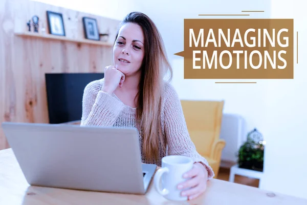 Writing displaying text Managing Emotions. Business showcase ability be open to feelings and modulate them in oneself Browsing And Chatting In Social Media, Searching And Watching Videos — Stock Photo, Image