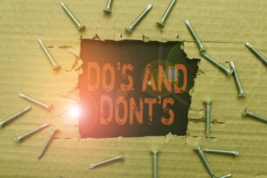 İlham kaynağı olan Do S And Don 't S. Word' ü gösteren metin bazı faaliyetler veya eylemlerle ilgili olarak kurallar veya gelenekler üzerine yazılmıştır Akıllı Ofis İnşaat Planları ve Yeni Başlangıç Planlama