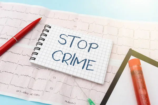 Didascalia concettuale Stop Crime. Foto concettuale lo sforzo o il tentativo di ridurre e scoraggiare il crimine e criminali Leggere grafico e scrittura Note mediche importanti Test Analisi dei risultati — Foto Stock