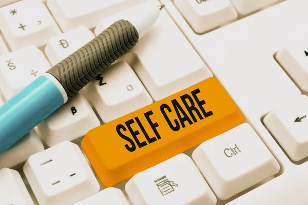 Znak tekstowy pokazujący Self Care. Conceptual photo praktyka podejmowania działań w celu poprawy własnego zdrowia Wpisując Online przewodnik turystyczny, Poszukiwanie pomysłów i wzorów internetowych — Zdjęcie stockowe