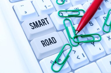 Akıllı Yol işaretini gösteren ilham. Sanal Muhasebe yapmak, Yeni Ürünleri İnternet 'te Listelemek, Sanal Muhasebe