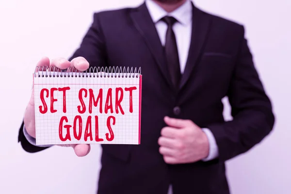 Inspiration showing sign Set Smart Goals. Word for list to clarify your ideas focus efforts use time wisely Presenting New Plans And Ideas Demonstrating Planning Process — Stock Photo, Image