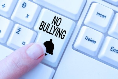 İlham veren bir mesaj. Zorbalık yok. İş genel değerlendirmesi, çocukların güç dengesizliğini durdurur. Çevrimiçi ses kayıtlarını yazar, daktilo eder ve önemli notları kaydeder.