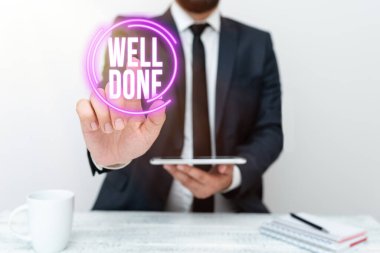 İyi iş çıkardığını gösteren tabela. Bir şey için övgü kişi veya grup kullanılan kavram İletişim Teknolojisi Akıllı Telefon Ses ve Video Çağrı sunma iyi bir yol yaptı