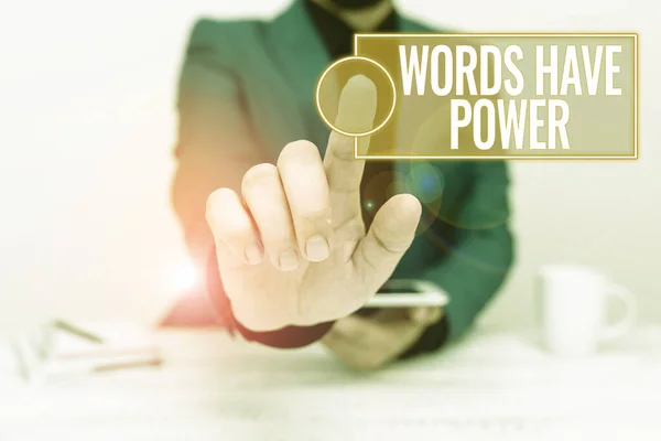 Escrevendo exibindo texto Words Have Power. Idéia de negócio como eles têm a capacidade de ajudar a curar ferir ou prejudicar alguém Apresentando Tecnologia de Comunicação Voz Smartphone e Chamadas de Vídeo — Fotografia de Stock