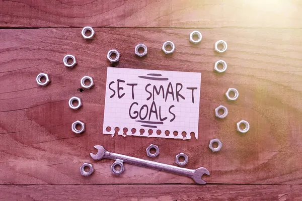 Akıllı Hedefleri Ayarla işaretini gösteren ilham kaynağı. Fikirlerinizi netleştirmek için iş fikir listesi Odaklanma çabalarınızı akıllıca kullanın Yeni Fikirler Beyin Geliştirme Bakım Yaratıcı Düşünce için