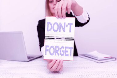 Mesaj işareti Don 't Forget' u gösteriyor. Kavram anlamı, birisine önemli bir gerçeği veya detayı hatırlatmak için kullanılır. Yardımcı Öğretim ve Eğitim Danışmanlığı,