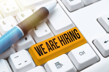 İşe aldığımız ilhamı gösteren bir metin. İş fuarı geçenlerde birine online turist rehberi, İnternet Fikirleri ve Tasarımları Araması için özel bir iş verdiğinizde ya da birine para ödediğinizde