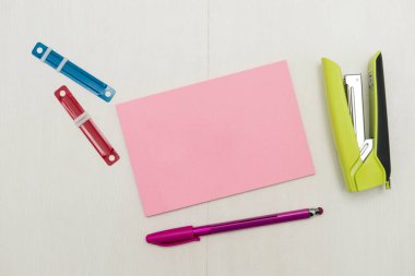 Gösterişli Okul Malzemeleri, Parlak Öğretim Öğrenim Koleksiyonları, Yaratıcı Yazma Aletleri, Eğitim Şeyleri, Karışık Öğrenci Eşyaları Kağıt Kalem Defteri Yapışkan Notlar