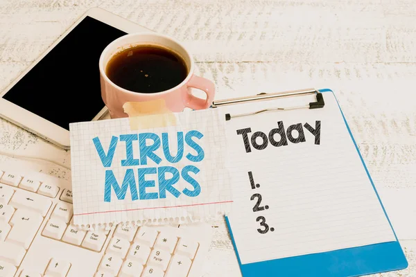 Az ihlet Virus Mers jeleit mutatja. Üzleti koncepció vírusos légzőszervi betegség, amely először jelentett Szaúd-Arábiában Gépelés Új ötletek Üzleti tervezés Ötlet Hang- és videohívások — Stock Fotó